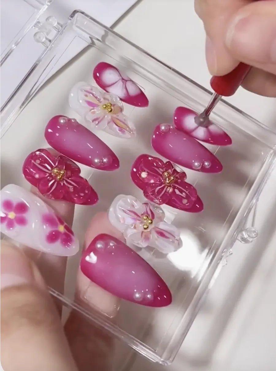 Handmade Elegance: Why Our Handmade Press-On Nails Stand Out - Beauty Art Garden