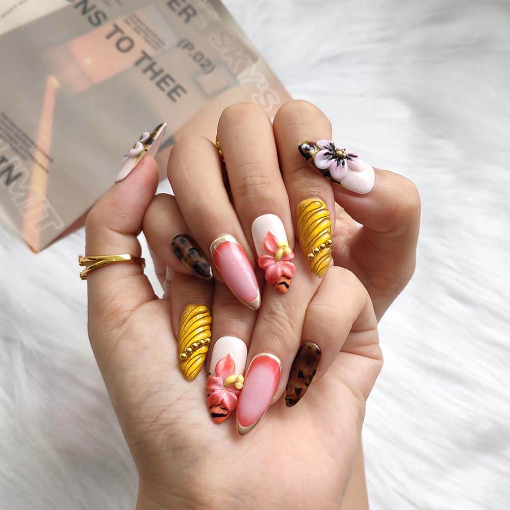 Art Garden Press On Nails Gilded Sundown 21