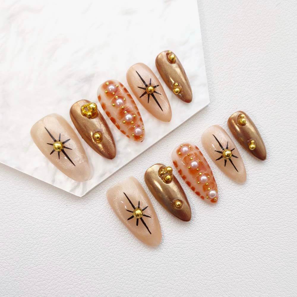 Art Garden Press On Nails Golden Cat Eye 153