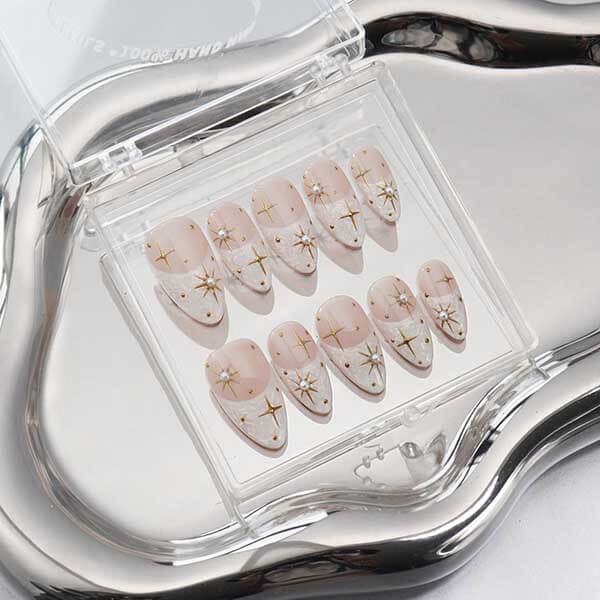 Art Garden Press On Nails Celeste