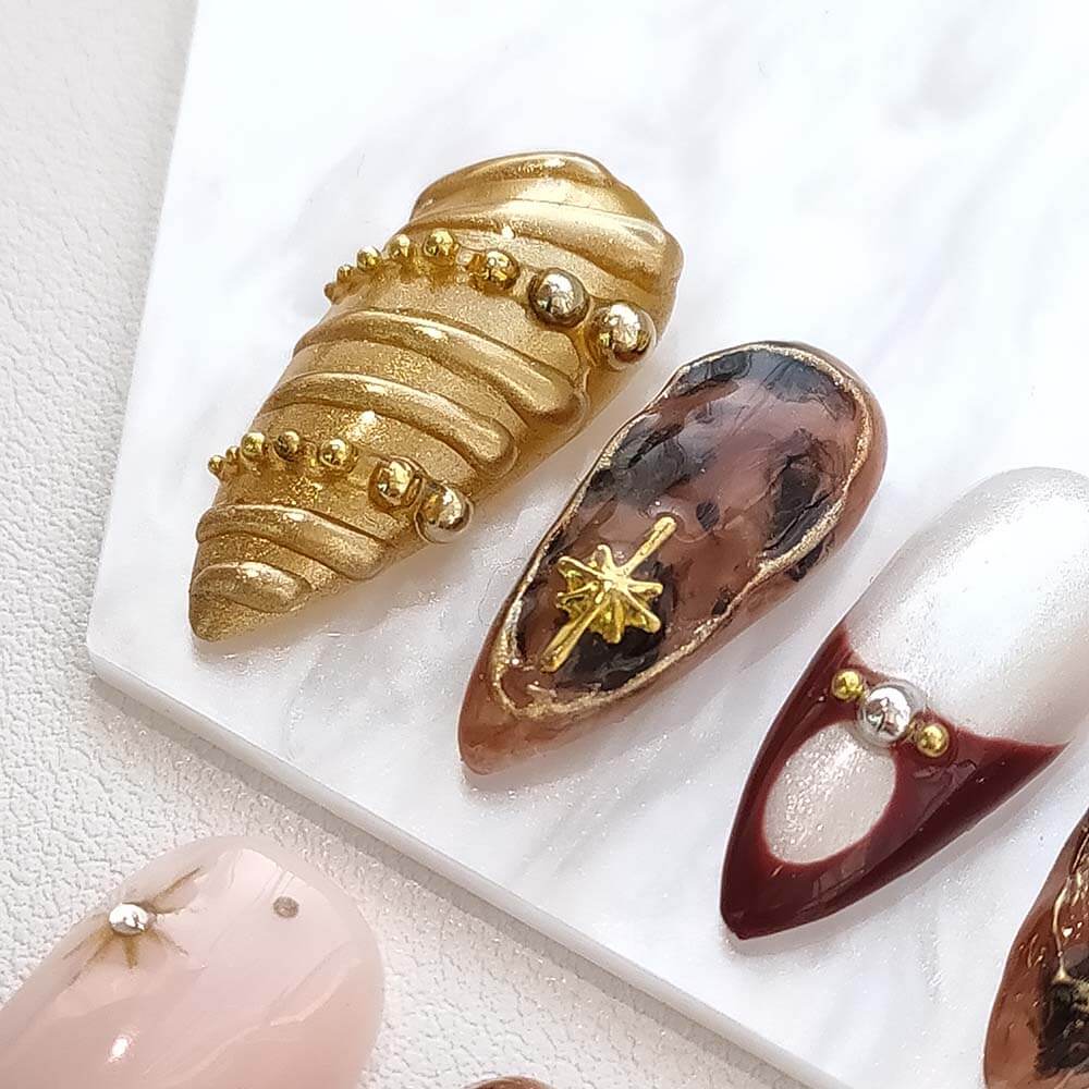 Beauty Art Garden Press On Nails Vintage Vogue 51