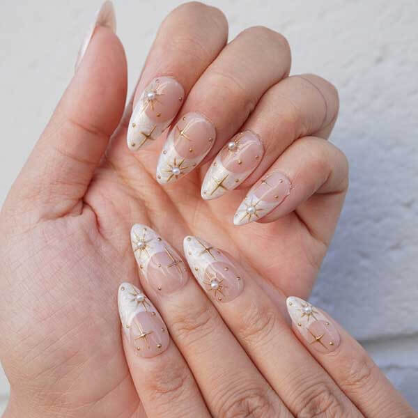 Art Garden Press On Nails Celeste