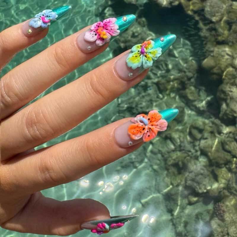 Art Garden Press On Nails Hibiscus