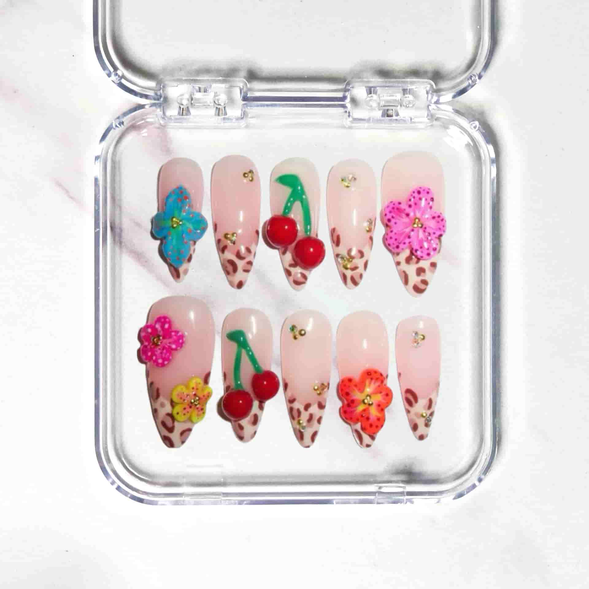 Art Garden Press On Nails Cherry Leopard