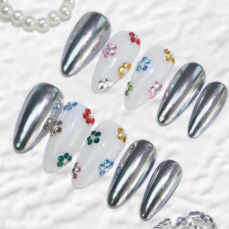 Art Garden Press On Nails Sex in the City 115