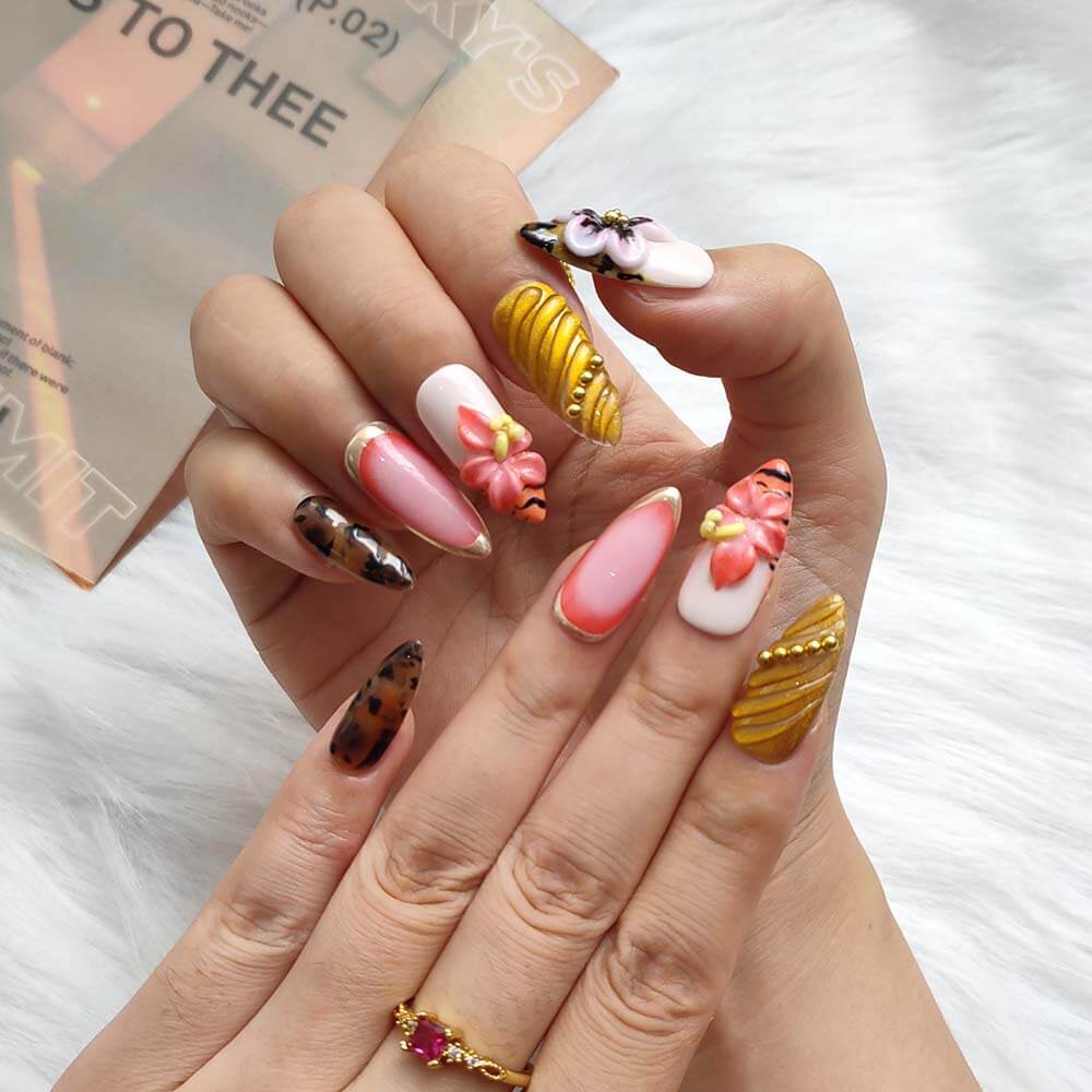 Art Garden Press On Nails Gilded Sundown 21
